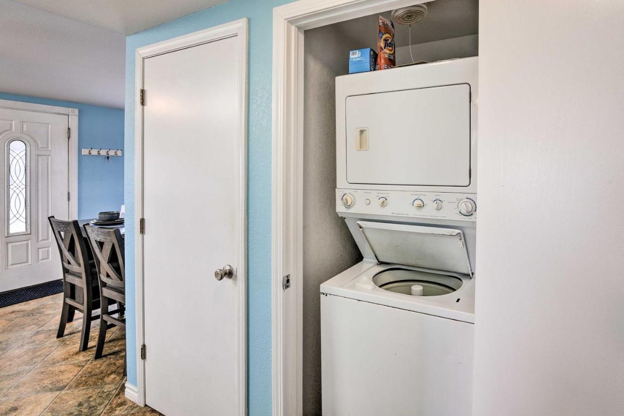 Surfside Beach Gem With Deck - 1 Block To Shore! 프리포트 외부 사진